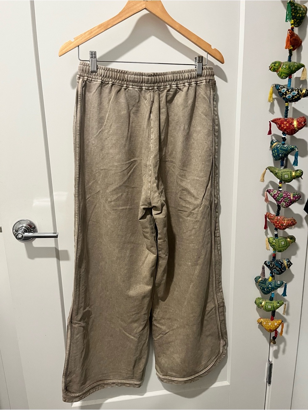 Three Bird Nest So Comfy Wide Leg Cropped Pants, Mocha, Medium, NWT - Picture 8 of 10